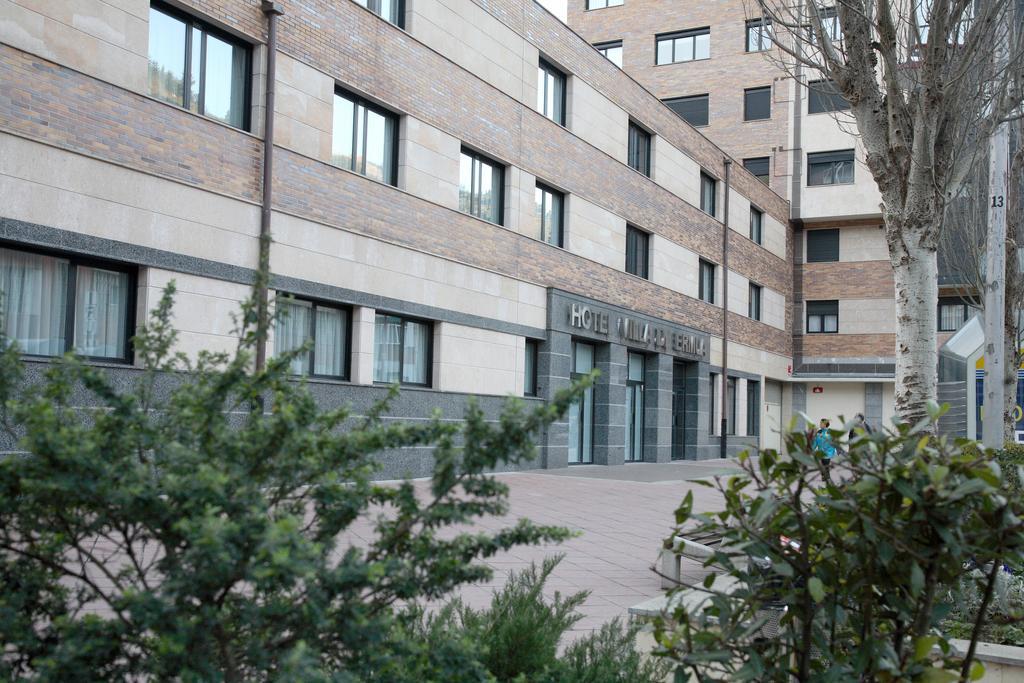 Hotel Villa De Ermua Zewnętrze zdjęcie